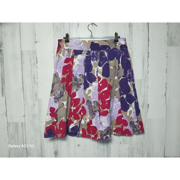 Ann Taylor Size 4 Red Purple Floral Pleated Skirt - Picture 2 of 4